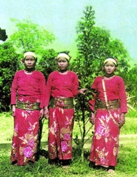 khumi-woman