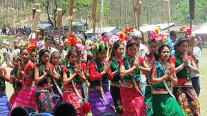 ম্রো নারী